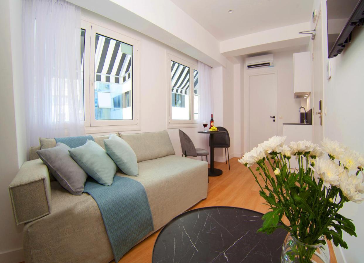 Phaedrus Living Executive Kriel Suites 201 Atene
